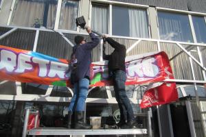 Dweilmiddag, haring happen en bier tappen